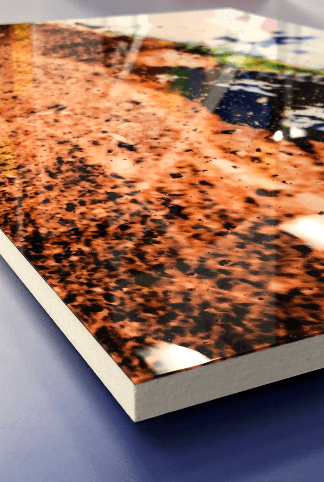 Close-up: sandwiched photo board for mounted photo deluxe prints