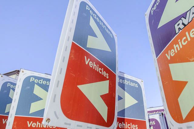 corrugated plastic parking signs