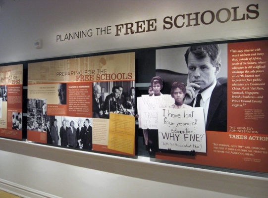 educational exhibit display