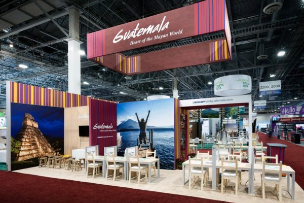 tradeshow display with backwall and ceiling hanging display