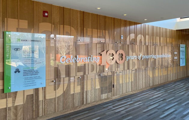 luckstone large display anniversary